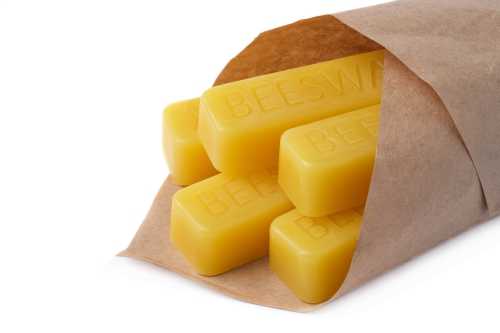 9 Amazing Beeswax Facts